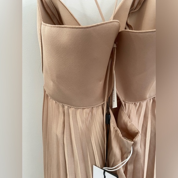 ANTHROPOLOGIE WILLCOCKS
ACLER PLEATED ASYMMETRIC MIDI DRESS - Picture 14 of 16